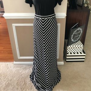 NWOT: Ann Taylor Maxi Skirt
